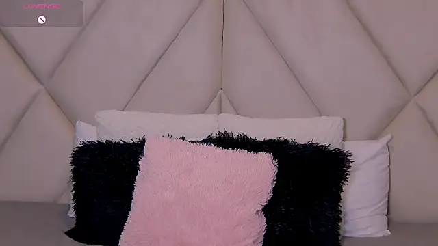 CharlotteeBrownn online show from 10-08-25, 05:42