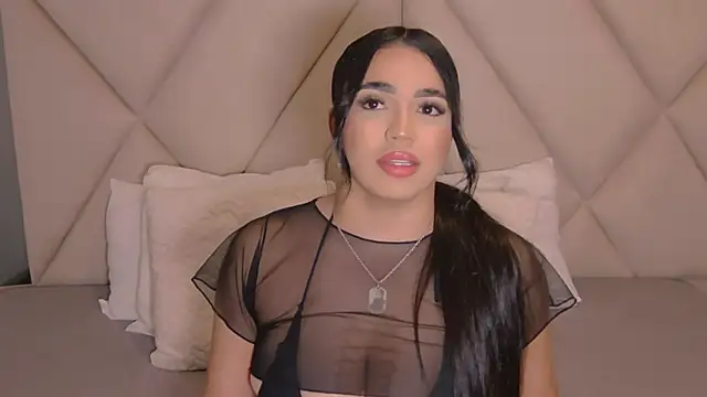 CharlotteeBrownn online show from 06-11-26, 04:20