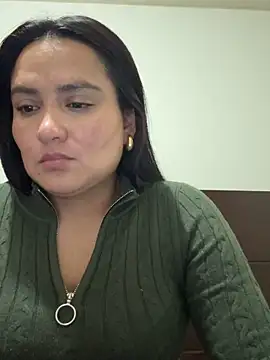Snapshot of Rouse69_ chatting on 09-13-25, 12:10 Rouse69 online show from 09-13-25, 12:10