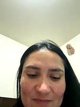 Snapshot of Rouse69_ chatting on 10-21-25, 11:37 Rouse69 online show from 10-21-25, 11:37