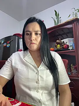 Snapshot of Rouse69_ chatting on 02-01-26, 02:10 Rouse69 online show from 02-01-26, 02:10