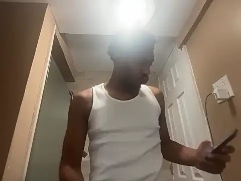 Snapshot of Yungandhungd chatting on 11-29-25, 08:20 Yungandhungd online show from 11-29-25, 08:20