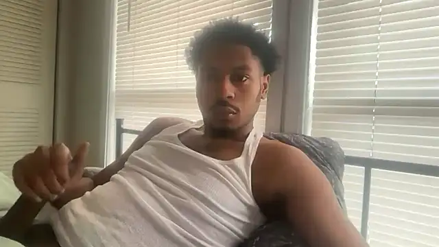 Snapshot of Yungandhungd chatting on 11-20-25, 08:20 Yungandhungd online show from 11-20-25, 08:20