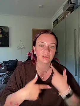 OliviaaFischer online show from 05-18-26, 05:51