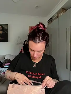 OliviaaFischer online show from 04-05-26, 05:30