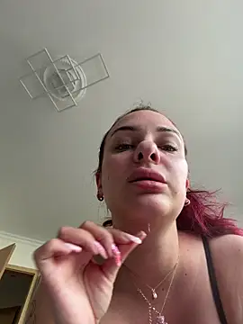 OliviaaFischer online show from 05-05-26, 09:01