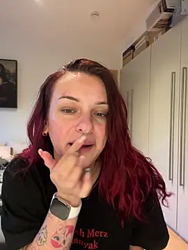 OliviaaFischer online show from 04-21-26, 06:14