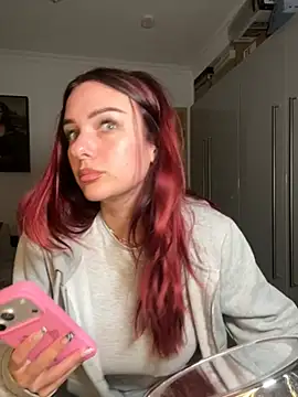 OliviaaFischer online show from 04-11-26, 06:33