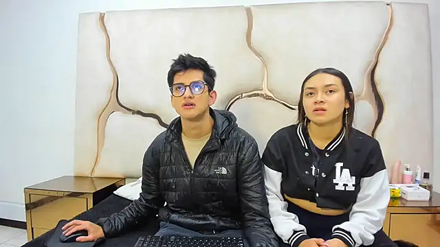 Noa Arez online show from 10-13-25, 04:36