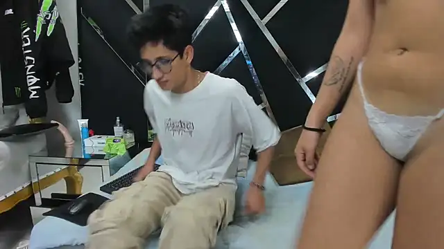 Noa Arez online show from 02-15-26, 07:31