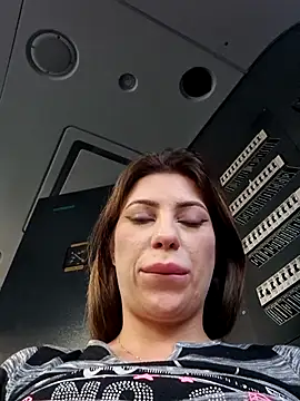 AlexAlice12 online show from 10-01-25, 02:21