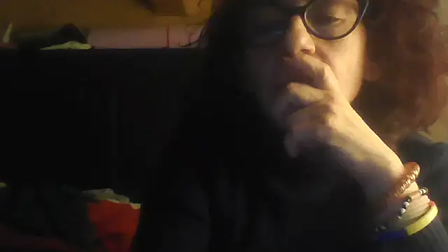 Snapshot of klarissabloum chatting on 02-28-26, 09:25 klarissabloum online show from 02-28-26, 09:25