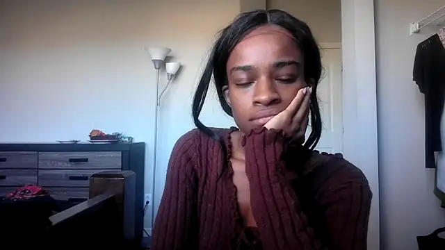 Marlowlovee online show from 10-15-25, 03:20