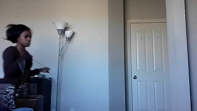 Marlowlovee online show from 10-05-25, 04:20