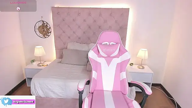 Sarajames online show from 10-02-25, 03:37