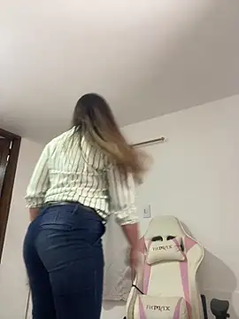 emma hot2006 online show from 11-14-25, 05:05