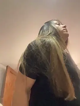 emma hot2006 online show from 11-03-25, 04:10