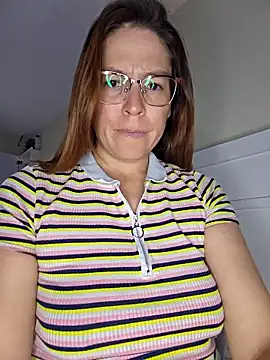 chicaenmascarada online show from 09-23-25, 04:03