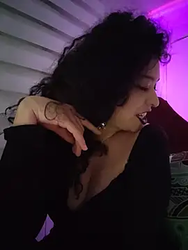 Snapshot of miss_carmila1 chatting on 07-12-26, 12:11 miss carmila1 online show from 07-12-26, 12:11
