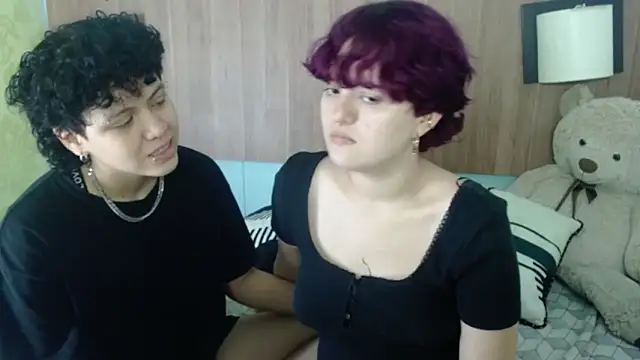 JadeAndJess  online show from 09-23-25, 01:40