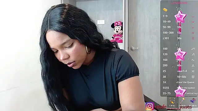 Chanell mina online show from 11-23-25, 04:22