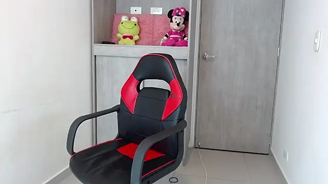 Chanell mina online show from 11-08-25, 03:43