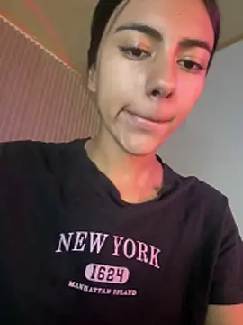 Snapshot of LilybethGray chatting on 02-15-26, 11:03 LilybethGray online show from 02-15-26, 11:03