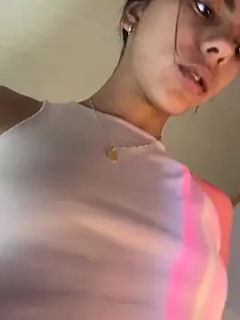 Snapshot of LilybethGray chatting on 02-20-26, 01:02 LilybethGray online show from 02-20-26, 01:02