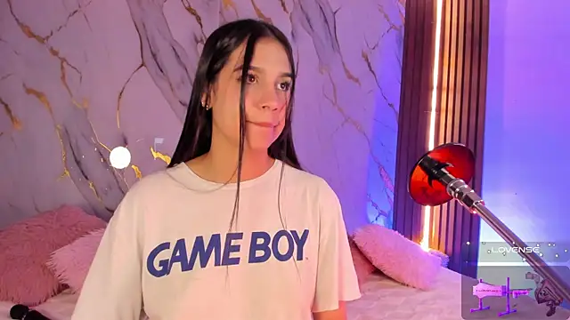 Emmiicute online show from 11-25-25, 08:31