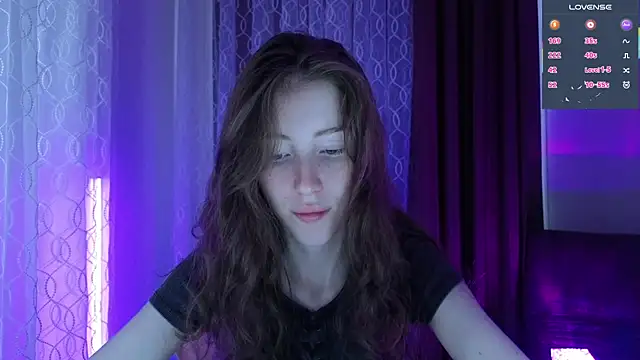Snapshot of eskatmi chatting on 07-19-26, 02:42 eskatmi online show from 07-19-26, 02:42