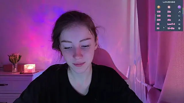 Snapshot of eskatmi chatting on 06-16-26, 02:55 eskatmi online show from 06-16-26, 02:55