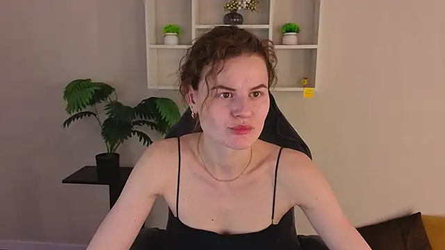 Wanda Gomez online show from 04-15-26, 01:37