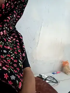 sweet  spriya online show from 09-10-25, 06:23
