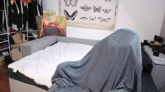 Your avatar online show from 11-07-25, 07:18