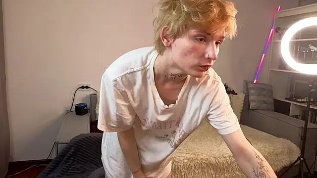 Your avatar online show from 09-14-25, 02:12