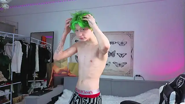 Your avatar online show from 11-17-25, 09:41