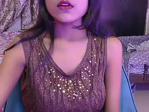 hoty-priya online show from 12-15-25, 04:51