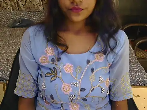 hoty-priya online show from 11-08-25, 06:06