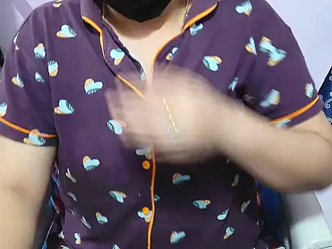 Snapshot of jannu6482 chatting on 02-18-26, 01:40 jannu6482 online show from 02-18-26, 01:40