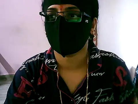 Snapshot of jannu6482 chatting on 09-18-25, 09:45 jannu6482 online show from 09-18-25, 09:45