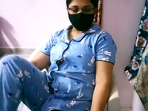 Snapshot of jannu6482 chatting on 09-22-25, 12:44 jannu6482 online show from 09-22-25, 12:44