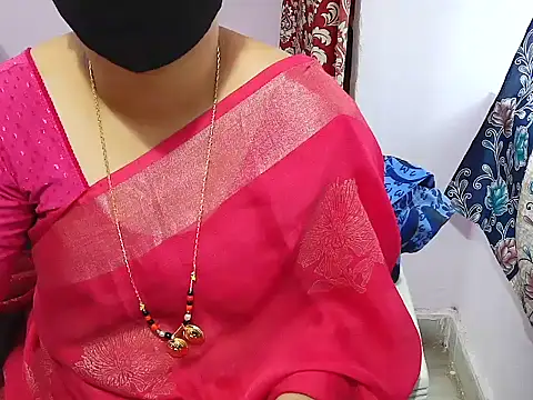 Snapshot of jannu6482 chatting on 10-19-25, 06:27 jannu6482 online show from 10-19-25, 06:27