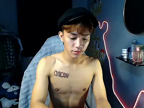naughtyboyloy 0 online show from 07-15-26, 08:32
