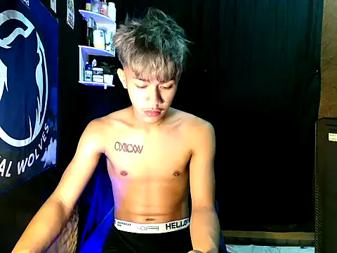 naughtyboyloy 0 online show from 11-06-25, 06:45