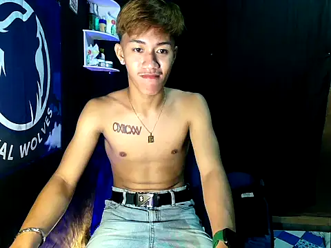 naughtyboyloy 0 online show from 10-16-25, 06:49