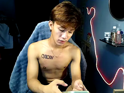 naughtyboyloy 0 online show from 07-28-26, 05:01