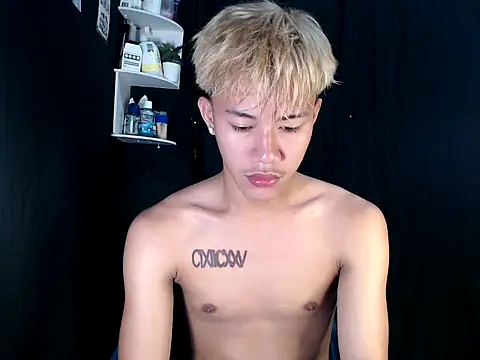 naughtyboyloy 0 online show from 12-01-25, 02:34