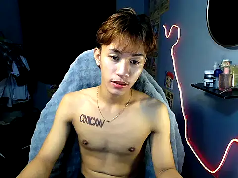 naughtyboyloy 0 online show from 07-21-26, 05:58