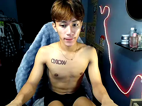 naughtyboyloy 0 online show from 07-26-26, 12:12