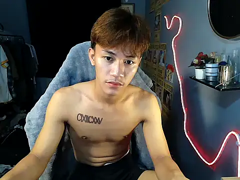 naughtyboyloy 0 online show from 07-13-26, 06:40